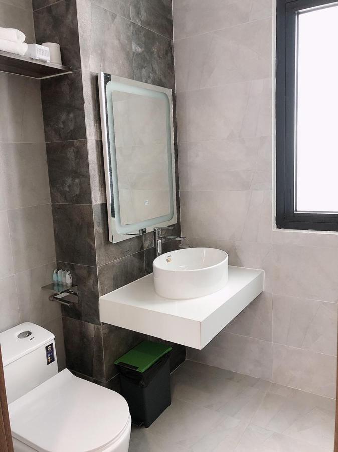 Homestay Grand World Дуонг-Донг Экстерьер фото